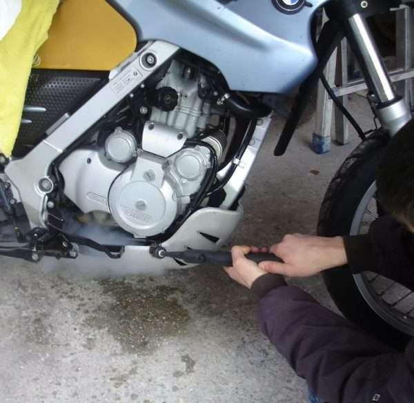 detailed steam clean mechanical components on vehicles and motorbikes with the powerful Pure commercial steam cleaner