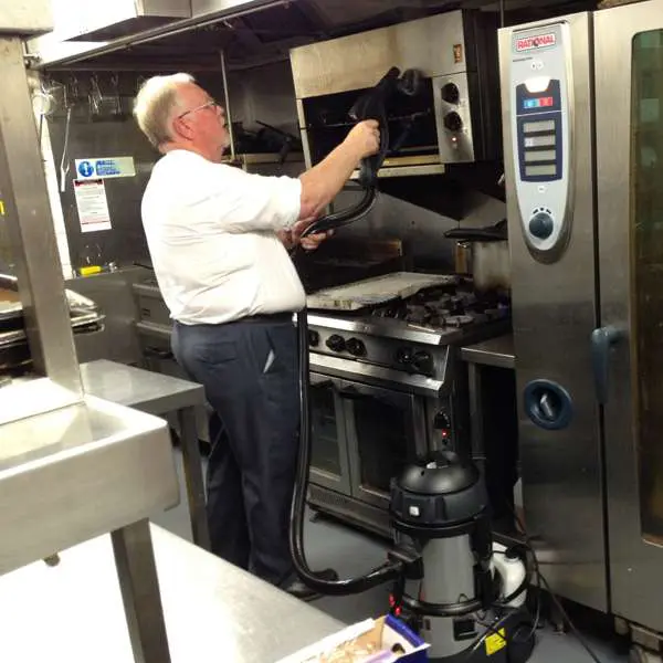 Upgrade your food processing kitchen in resturants and the food industry with our versatile and effective Pure commercial steam cleaners!