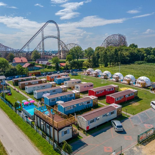 Renovating holiday parks with industrial steam cleaner. Buy the best commercial steam cleaning machine to remove the dirt and dust and provide happy customers and owners, Steam Cleaner