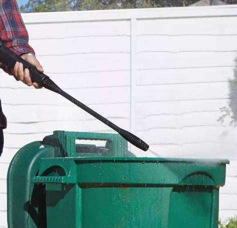 Renovating Bins by cleaning with industrial steam cleaner. Buy the best commercial steam cleaning machine to remove the dirt and dust and provide happy public, works and customers