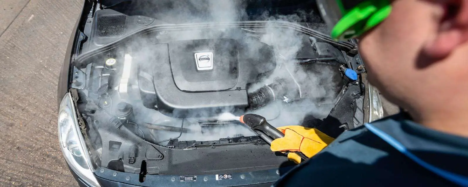 steam clean car engine